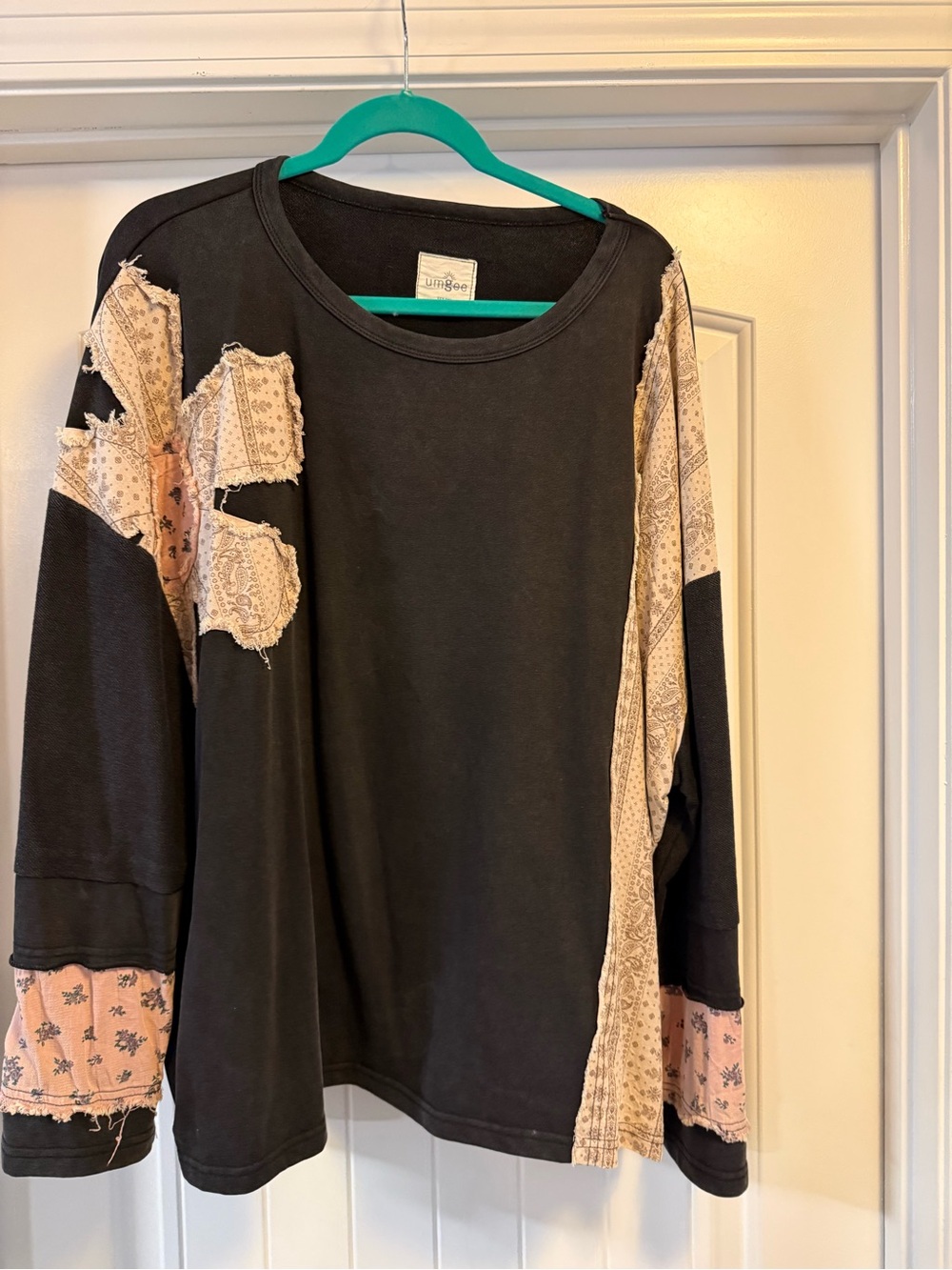 Umgee Black Sweatshirt with Cream-Pink Patchwork Panels